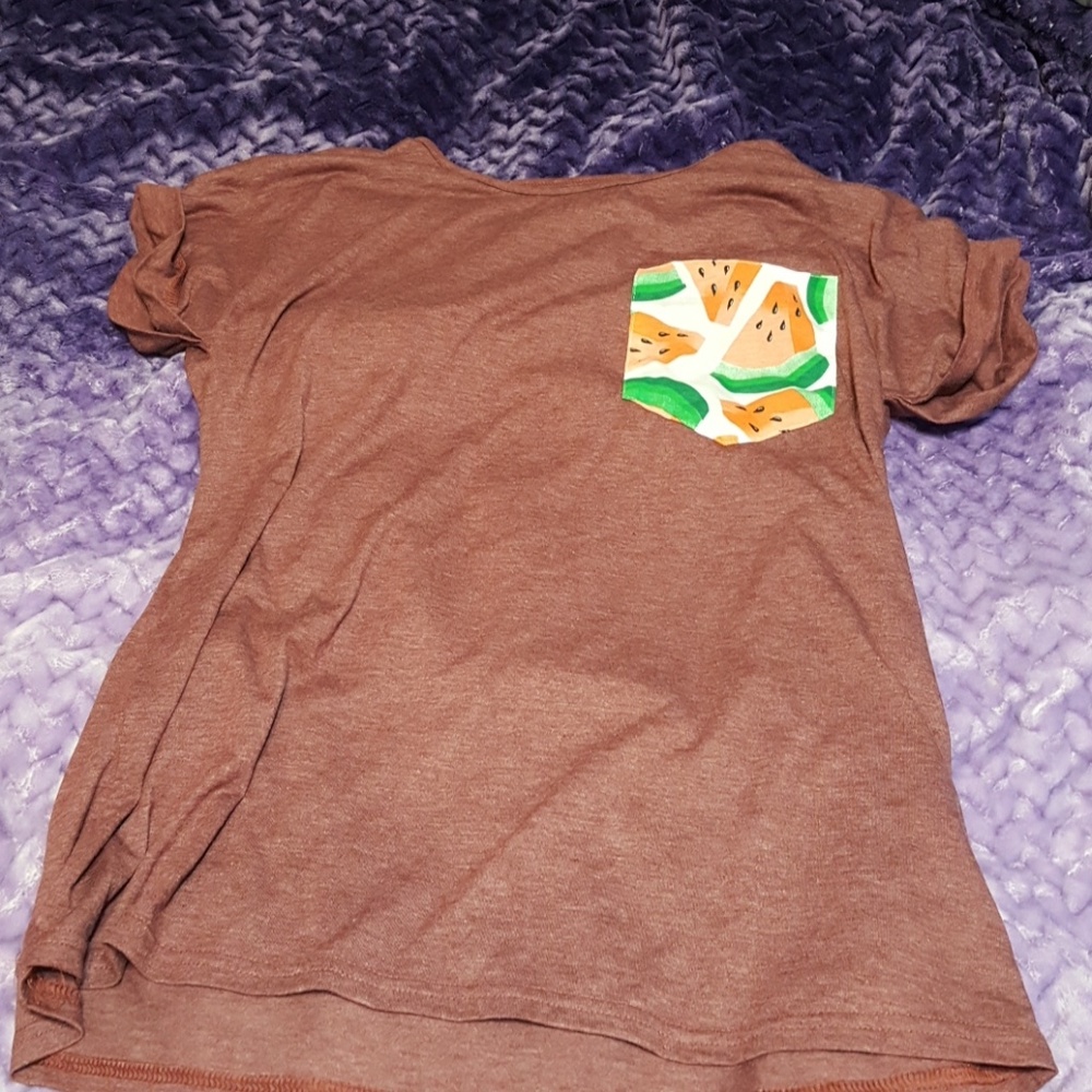 T shirt with front pocket